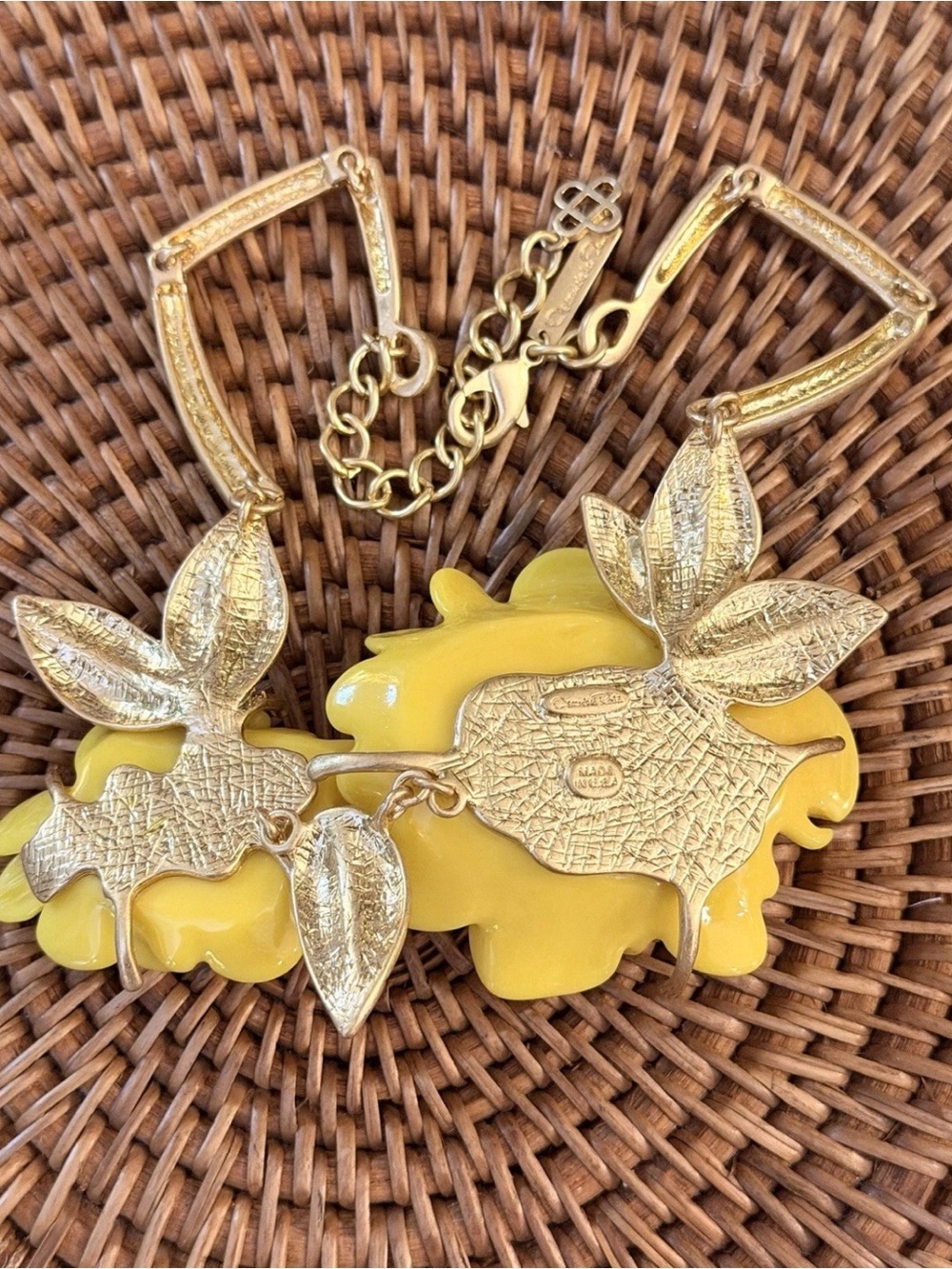 Oscar de la Renta Resin Flower Necklace w/ Earrings SET - Creamy Yellow/Gold - Picture 6 of 14